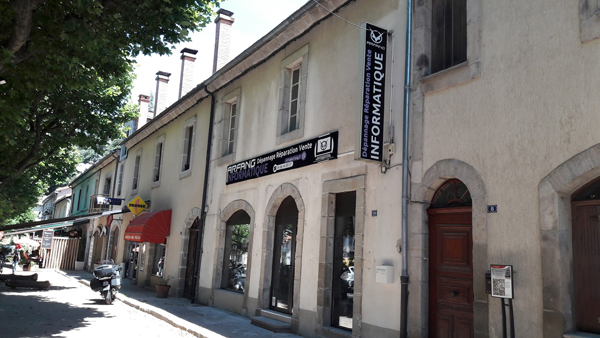 Façade de la boutique Arfang Informatique à Villefort
